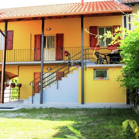 Semesterbostad Cozy In Lombardy With Private Terrace Castelletto sopra Ticino