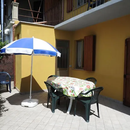 Semesterbostad Cozy In Lombardy With Private Terrace *